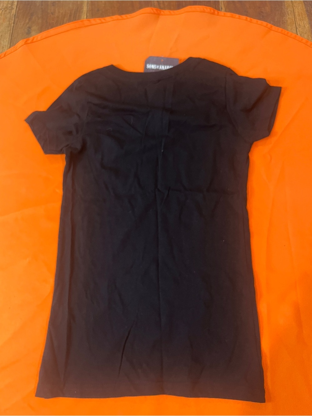 Sons of Anarchy Black Short-Sleeve Graphic Tee with Red RIP Detail - Picture 6 of 10